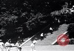 Standbild westliche Touristen Japan, 1937, aus Sekunde 26 historischem Filmmaterial Videoclip 65675024847