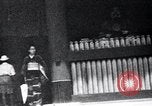 Standbild westliche Touristen Japan, 1937, aus Sekunde 59 historischem Filmmaterial Videoclip 65675024847