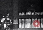 Standbild westliche Touristen Japan, 1937, aus Sekunde 61 historischem Filmmaterial Videoclip 65675024847