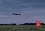 Standbild C-54 Skymaster Japan, 1945, aus Sekunde 10 historischem Filmmaterial Videoclip 65675024866