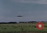 Standbild C-54 Skymaster Japan, 1945, aus Sekunde 26 historischem Filmmaterial Videoclip 65675024866