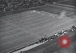 Immagine di Americani e Giapponesi di sport Giappone, 1950, secondo 52 filmato di repertorio 65675024881