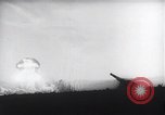 Immagine di La difesa di auto attività Giappone, 1953, secondo 21 filmato di repertorio 65675024884