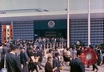 Standbild American Pavilion in Osaka Messe Osaka Japan, 1962, aus Sekunde 43 historischem Filmmaterial Videoclip 65675024907