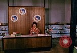 Standbild USA Pavillon auf der Messe Osaka Japan, 1962, aus Sekunde 15 historischem Filmmaterial Videoclip 65675024909