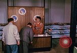Standbild USA Pavillon auf der Messe Osaka Japan, 1962, aus Sekunde 19 historischem Filmmaterial Videoclip 65675024909