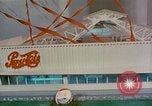 Standbild Messe Osaka Japan, 1962, aus Sekunde 55 historischem Filmmaterial Videoclip 65675024912