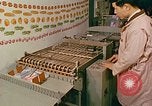 Standbild Messe Osaka Japan, 1962, aus Sekunde 56 historischem Filmmaterial Videoclip 65675024913