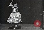 Standbild Carmencita United States USA, 1894, aus Sekunde 6 historischem Filmmaterial Videoclip 65675024929