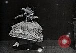Standbild Carmencita United States USA, 1894, aus Sekunde 22 historischem Filmmaterial Videoclip 65675024929