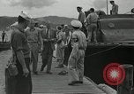 Standbild Jack Benny Pazifik, 1944, aus Sekunde 3 historischem Filmmaterial Videoclip 65675024947