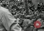 Standbild Jack Benny Pazifik, 1944, aus Sekunde 32 historischem Filmmaterial Videoclip 65675024947