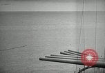 Immagine di USS Mississippi Okinawa isole Ryukyu, 1945, secondo 62 filmato di repertorio 65675024956
