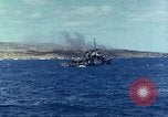 Standbild US-Invasion von Okinawa Pazifik, 1945, aus Sekunde 26 historischem Filmmaterial Videoclip 65675024976