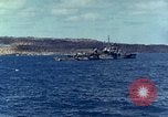 Standbild US-Invasion von Okinawa Pazifik, 1945, aus Sekunde 35 historischem Filmmaterial Videoclip 65675024976