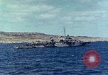 Standbild US-Invasion von Okinawa Pazifik, 1945, aus Sekunde 44 historischem Filmmaterial Videoclip 65675024976