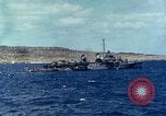 Standbild US-Invasion von Okinawa Pazifik, 1945, aus Sekunde 50 historischem Filmmaterial Videoclip 65675024976