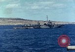 Standbild US-Invasion von Okinawa Pazifik, 1945, aus Sekunde 56 historischem Filmmaterial Videoclip 65675024976