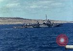 Standbild US-Invasion von Okinawa Pazifik, 1945, aus Sekunde 57 historischem Filmmaterial Videoclip 65675024976