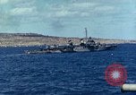 Standbild US-Invasion von Okinawa Pazifik, 1945, aus Sekunde 58 historischem Filmmaterial Videoclip 65675024976