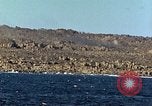 Standbild USA dive Bomber angreifen Okinawa Okinawa, 1945, aus Sekunde 4 historischem Filmmaterial Videoclip 65675024977