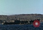 Standbild USA dive Bomber angreifen Okinawa Okinawa, 1945, aus Sekunde 48 historischem Filmmaterial Videoclip 65675024977