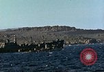 Standbild USA dive Bomber angreifen Okinawa Okinawa, 1945, aus Sekunde 49 historischem Filmmaterial Videoclip 65675024977