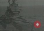 Standbild American naval Bombardierung Peleliu Palau, 1944, aus Sekunde 22 historischem Filmmaterial Videoclip 65675024982