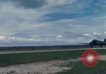Immagine di Controller di aeromobili Il Vietnam, 1967, secondo 5 filmato di repertorio 65675025004