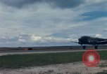 Immagine di Controller di aeromobili Il Vietnam, 1967, secondo 6 filmato di repertorio 65675025004
