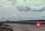 Immagine di Controller di aeromobili Il Vietnam, 1967, secondo 12 filmato di repertorio 65675025004