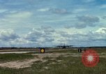 Immagine di Controller di aeromobili Il Vietnam, 1967, secondo 30 filmato di repertorio 65675025004