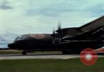 Immagine di Controller di aeromobili Il Vietnam, 1967, secondo 36 filmato di repertorio 65675025004