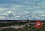 Immagine di Controller di aeromobili Il Vietnam, 1967, secondo 53 filmato di repertorio 65675025004