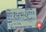 Standbild Flugzeuge controller Vietnam, 1967, aus Sekunde 9 historischem Filmmaterial Videoclip 65675025005