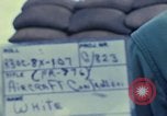 Standbild Flugzeuge controller Vietnam, 1967, aus Sekunde 21 historischem Filmmaterial Videoclip 65675025005