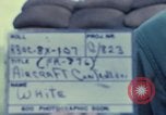 Standbild Flugzeuge controller Vietnam, 1967, aus Sekunde 22 historischem Filmmaterial Videoclip 65675025005