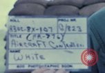 Standbild Flugzeuge controller Vietnam, 1967, aus Sekunde 23 historischem Filmmaterial Videoclip 65675025005