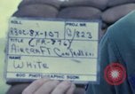 Standbild Flugzeuge controller Vietnam, 1967, aus Sekunde 26 historischem Filmmaterial Videoclip 65675025005