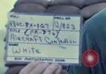 Standbild Flugzeuge controller Vietnam, 1967, aus Sekunde 27 historischem Filmmaterial Videoclip 65675025005