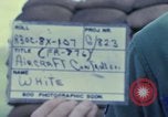 Standbild Flugzeuge controller Vietnam, 1967, aus Sekunde 28 historischem Filmmaterial Videoclip 65675025005