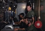 Standbild Flugzeuge controller Vietnam, 1967, aus Sekunde 33 historischem Filmmaterial Videoclip 65675025005