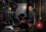 Standbild Flugzeuge controller Vietnam, 1967, aus Sekunde 34 historischem Filmmaterial Videoclip 65675025005
