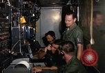 Standbild Flugzeuge controller Vietnam, 1967, aus Sekunde 37 historischem Filmmaterial Videoclip 65675025005
