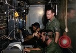 Standbild Flugzeuge controller Vietnam, 1967, aus Sekunde 43 historischem Filmmaterial Videoclip 65675025005