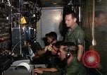 Standbild Flugzeuge controller Vietnam, 1967, aus Sekunde 44 historischem Filmmaterial Videoclip 65675025005