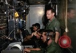 Standbild Flugzeuge controller Vietnam, 1967, aus Sekunde 45 historischem Filmmaterial Videoclip 65675025005