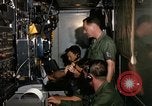 Standbild Flugzeuge controller Vietnam, 1967, aus Sekunde 48 historischem Filmmaterial Videoclip 65675025005