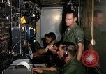 Standbild Flugzeuge controller Vietnam, 1967, aus Sekunde 58 historischem Filmmaterial Videoclip 65675025005