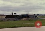 Immagine di Controller di aeromobili Il Vietnam, 1967, secondo 18 filmato di repertorio 65675025006